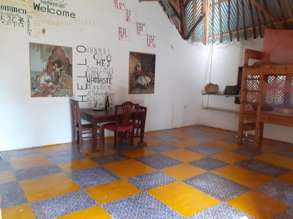 Gecko Nature Lodge Home Of Swahili Divers The Best Dive Center And Famous Gecko Restaurant Verani Exteriér fotografie