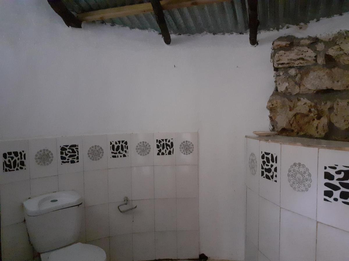 Gecko Nature Lodge Home Of Swahili Divers The Best Dive Center And Famous Gecko Restaurant Verani Exteriér fotografie